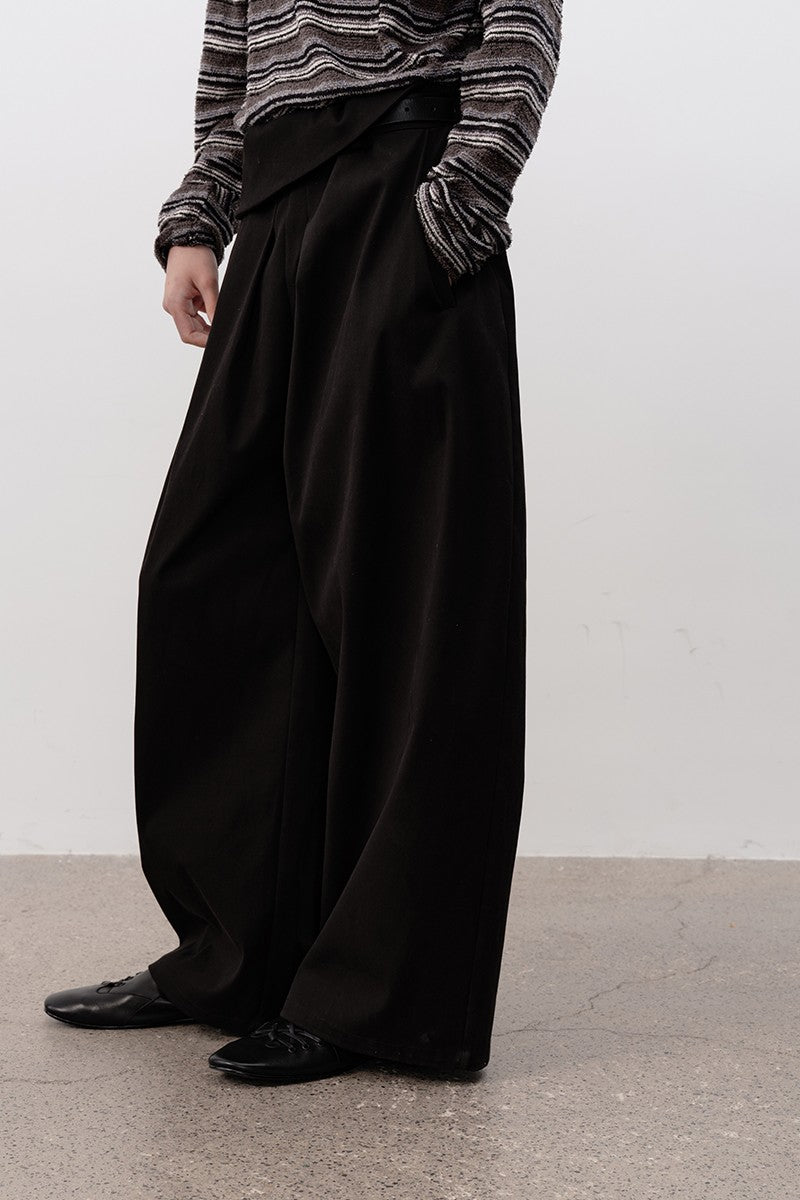 Pleated Straight Leg Kendo Pants