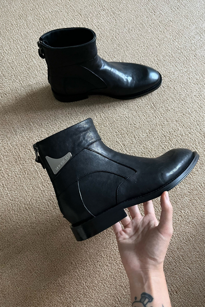 Pointed Chelsea Boots