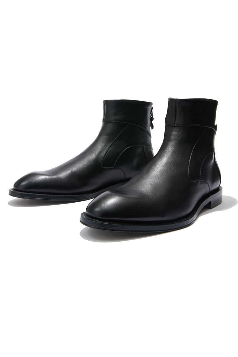 Pointed Chelsea Boots