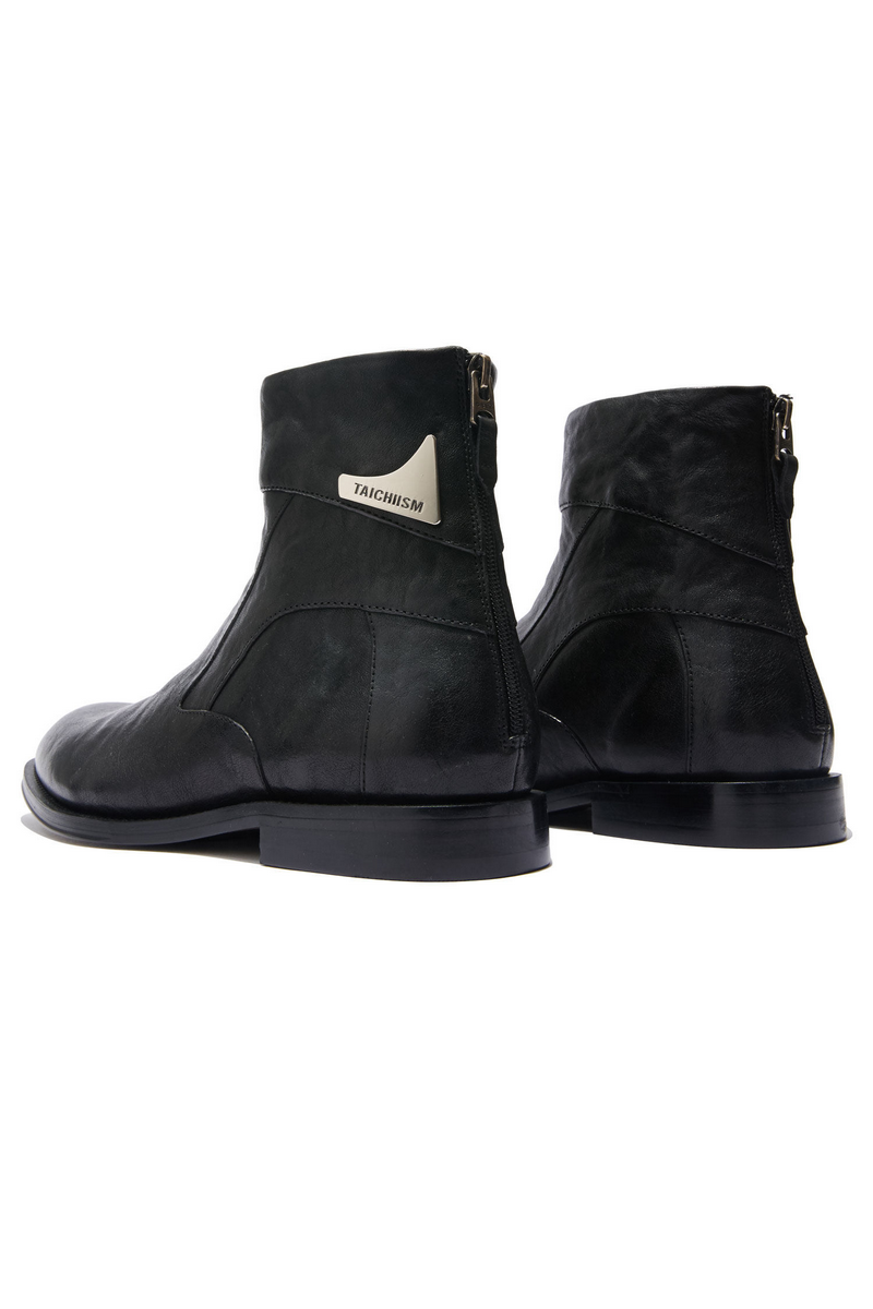 Pointed Chelsea Boots