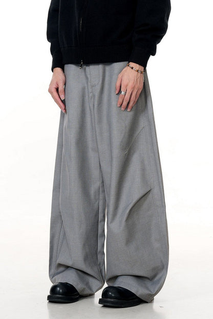 Curved Retro Pleated Trousers