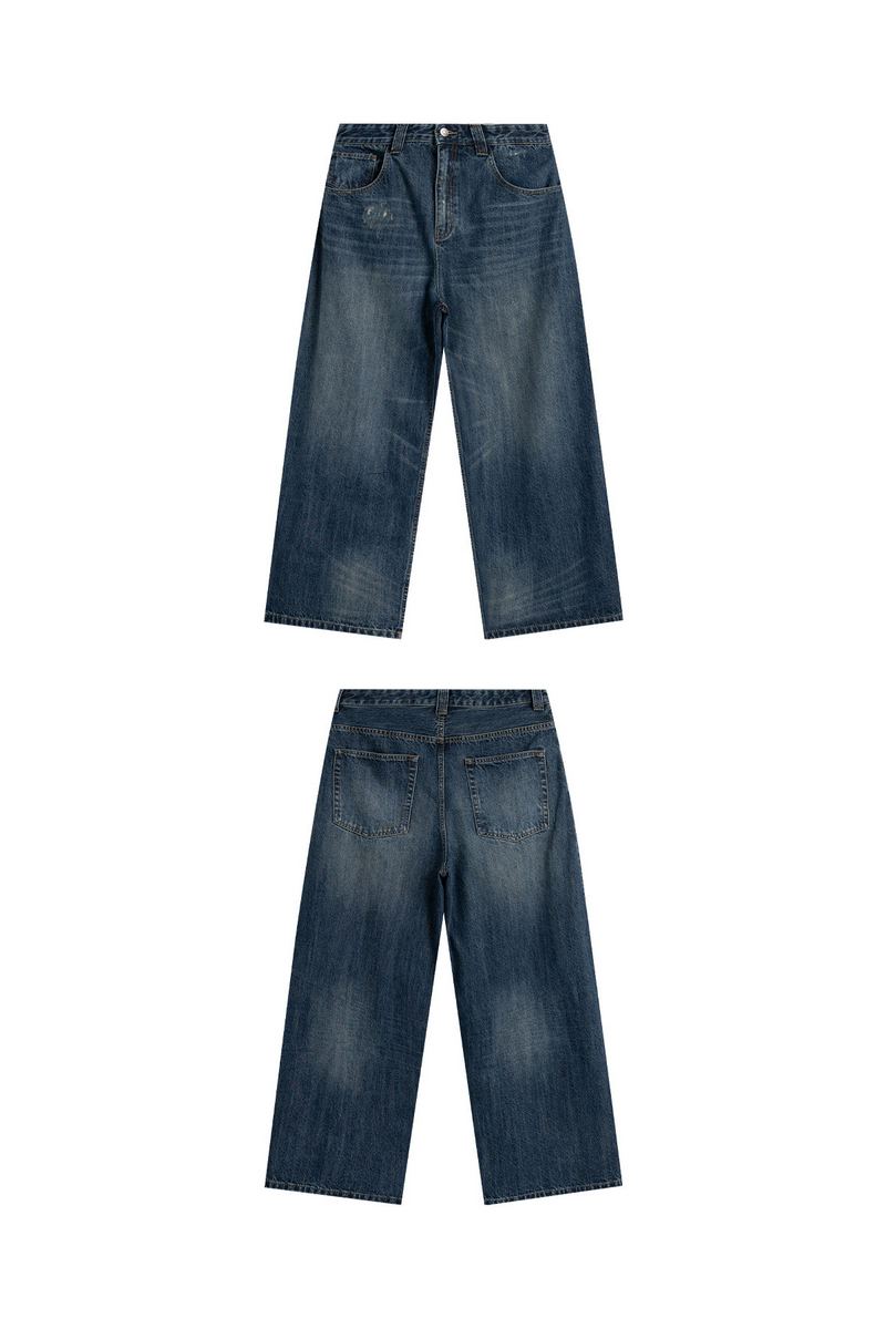 Distressed Straight Leg Jeans