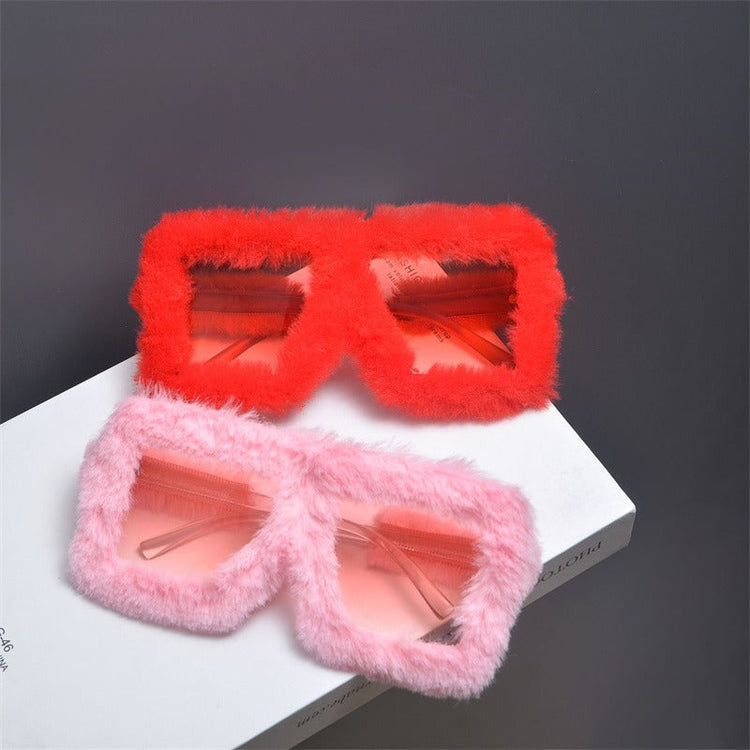 Furry Large Sunglasses — Trenqor Basics — view 9