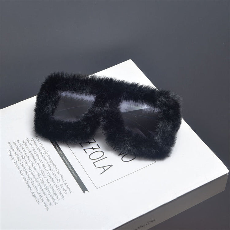Furry Large Sunglasses — Trenqor Basics — view 2
