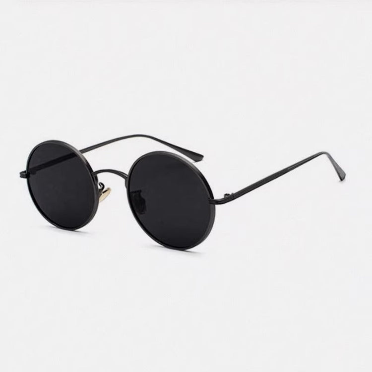 Retro Round Sunglasses — Trenqor Basics — view 3