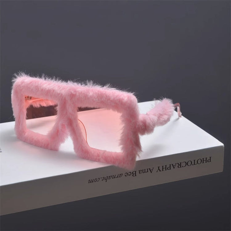 Furry Large Sunglasses — Trenqor Basics — view 3