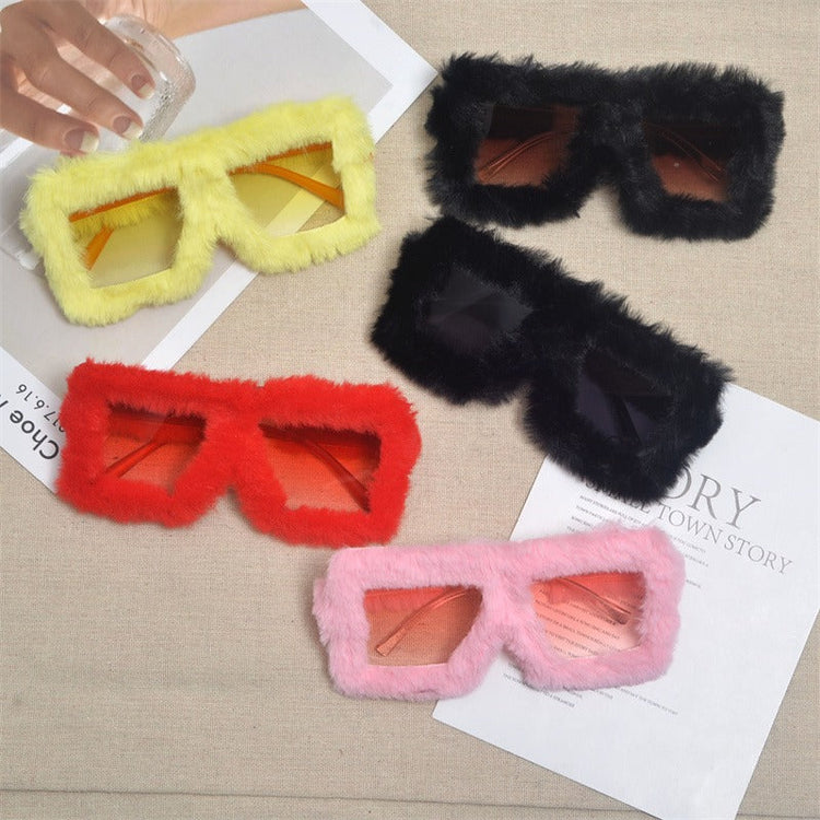 Furry Large Sunglasses — Trenqor Basics — view 7