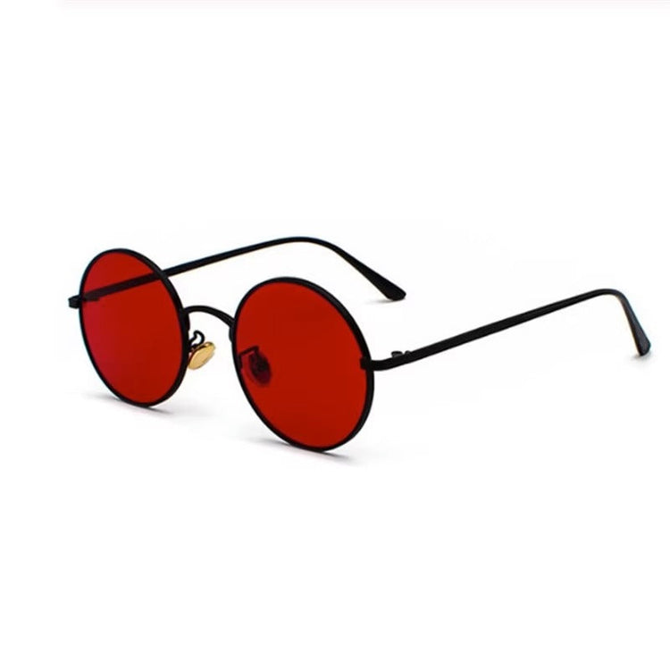 Retro Round Sunglasses — Trenqor Basics — view 5