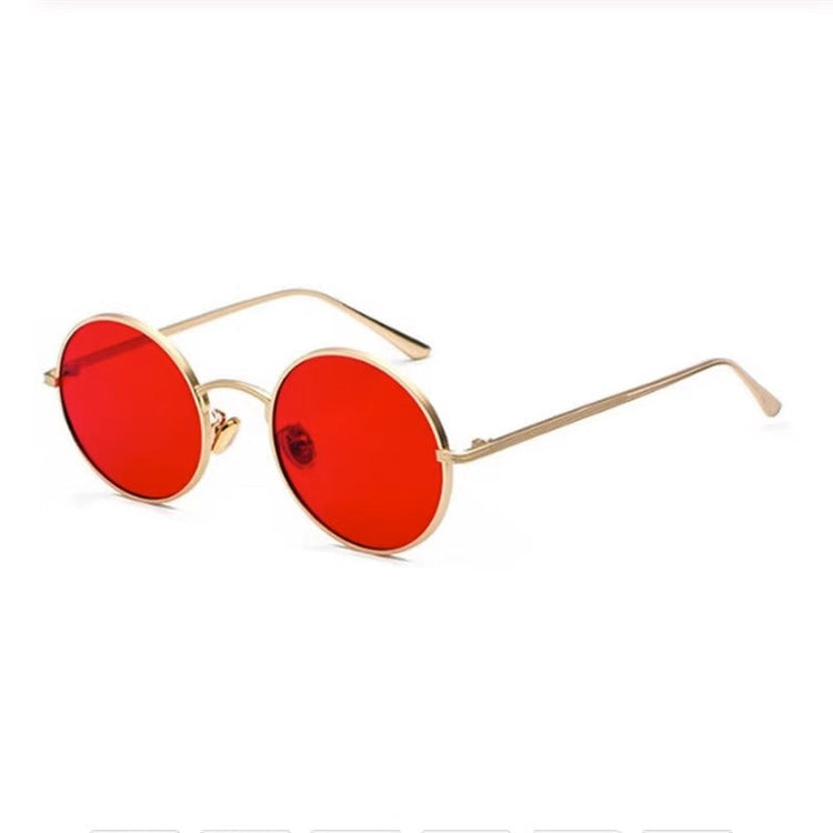 Retro Round Sunglasses — Trenqor Basics — view 4